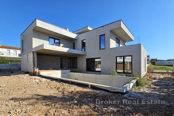Image No.4-5 Bed Villa for sale