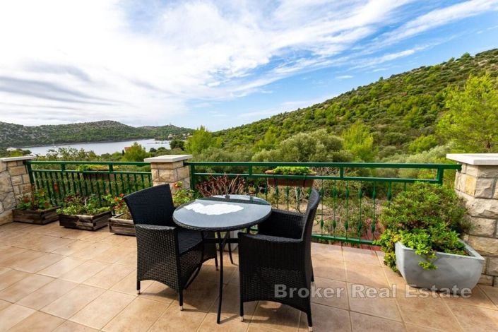 Image No.10-6 Bed Villa for sale