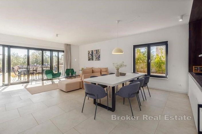 Image No.4-4 Bed Villa for sale
