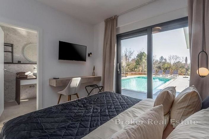 Image No.6-4 Bed Villa for sale