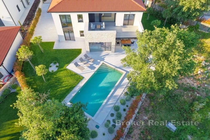 Image No.2-3 Bed Villa for sale