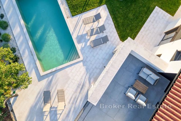 Image No.3-3 Bed Villa for sale
