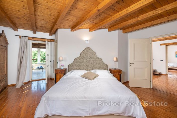 Image No.14-4 Bed Villa for sale