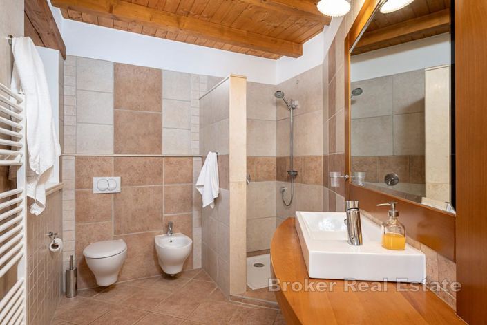 Image No.20-4 Bed Villa for sale