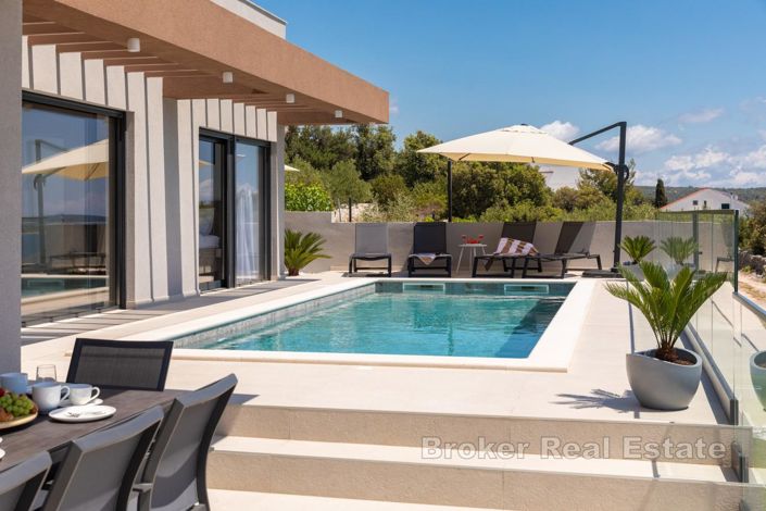 Image No.7-4 Bed Villa for sale