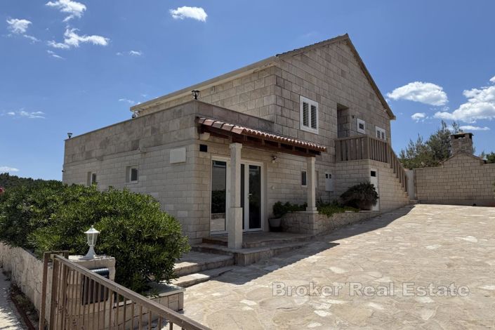 Image No.2-3 Bed Villa for sale