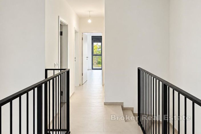 Image No.11-3 Bed Apartment for sale