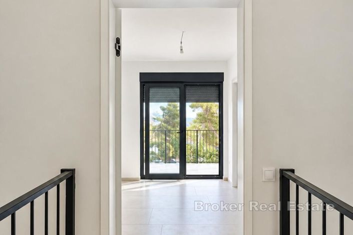 Image No.12-3 Bed Apartment for sale