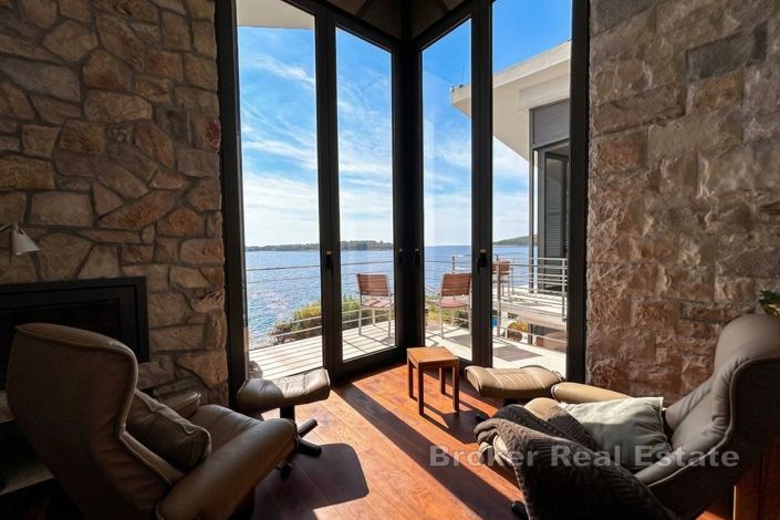 Image No.12-4 Bed Villa for sale