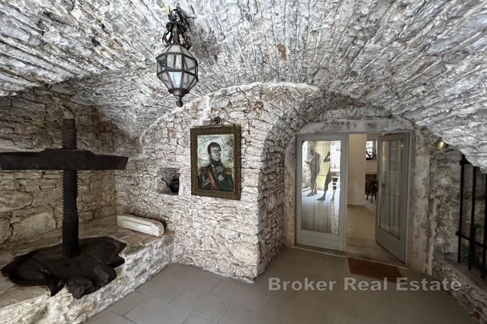 Image No.15-5 Bed Villa for sale