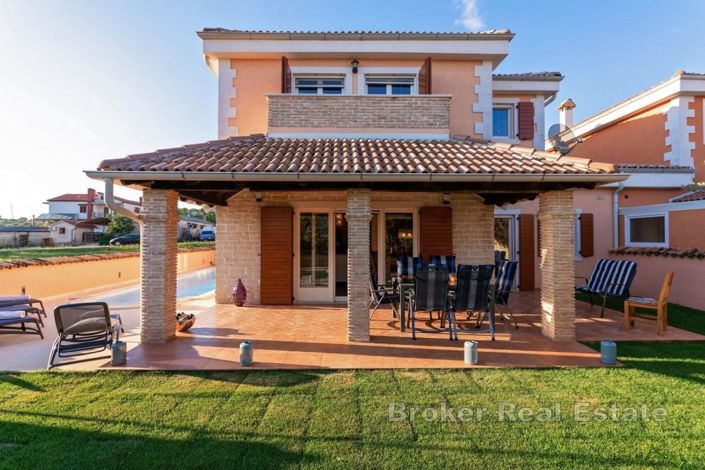 Image No.17-4 Bed Villa for sale