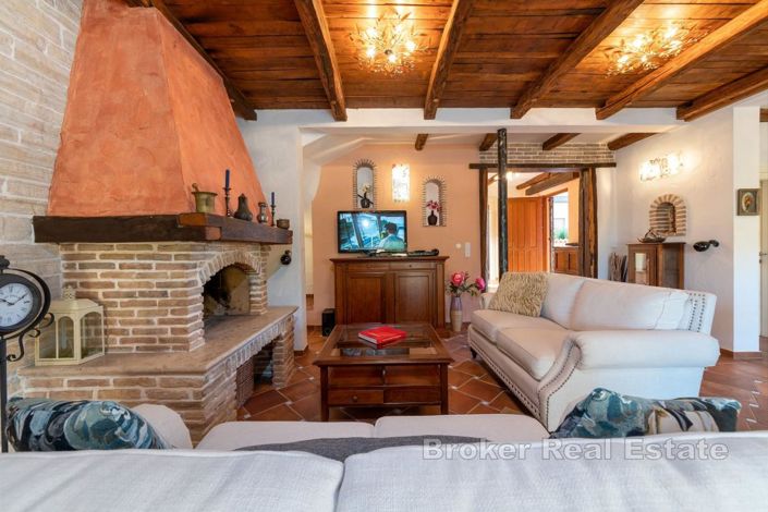 Image No.4-4 Bed Villa for sale