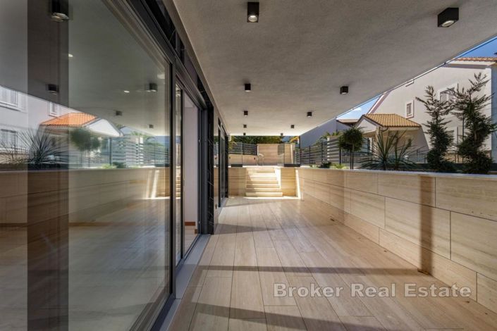 Image No.3-3 Bed Apartment for sale