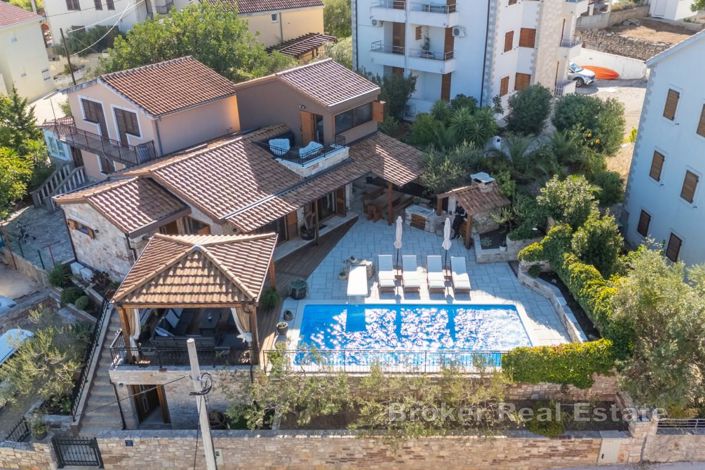 Image No.2-3 Bed Villa for sale