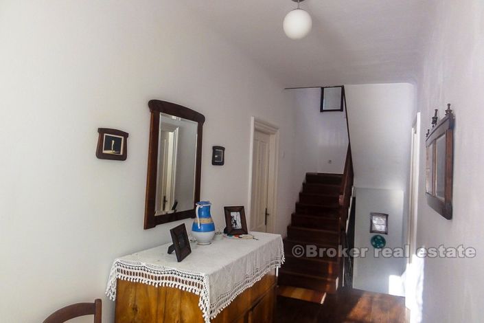 Image No.12-10 Bed Villa for sale