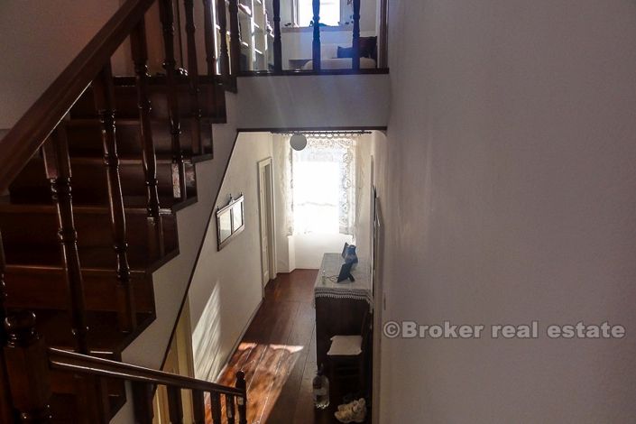 Image No.13-10 Bed Villa for sale