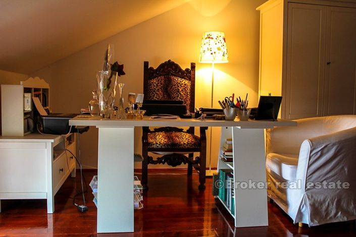Image No.5-10 Bed Villa for sale