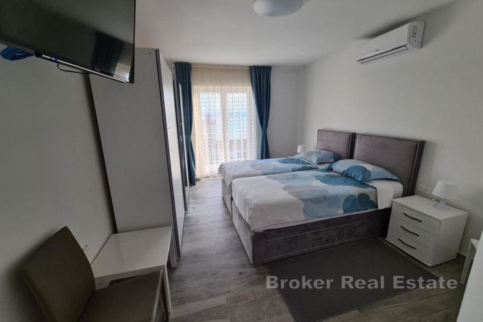 Image No.4-8 Bed Villa for sale