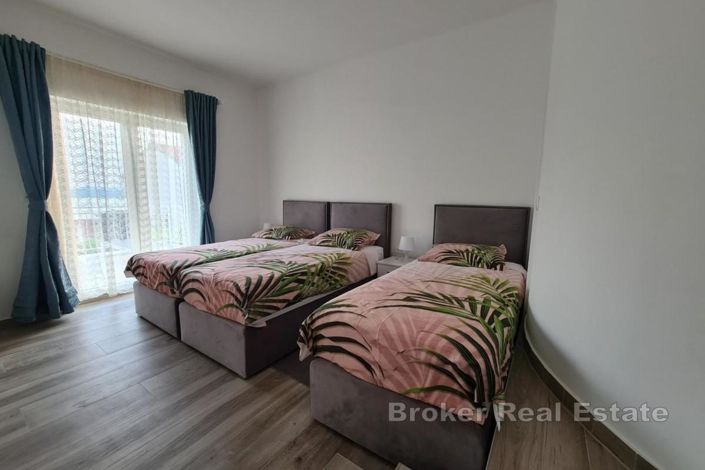 Image No.8-8 Bed Villa for sale
