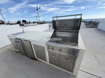 11-20939a0134ad724a8cb2a801094d15a4