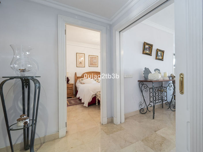 Image No.10-2 Bed Apartment for sale