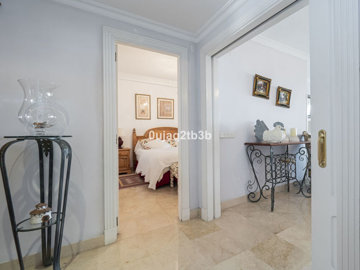 10-bb915d1cb19341576dcdc994b81ab9c5