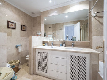 13-5fd73dea700db77384c091ca9818b1a9