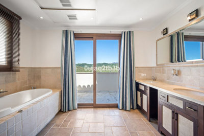 11-20939a0134ad724a8cb2a801094d15a4