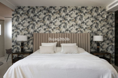 11-20939a0134ad724a8cb2a801094d15a4