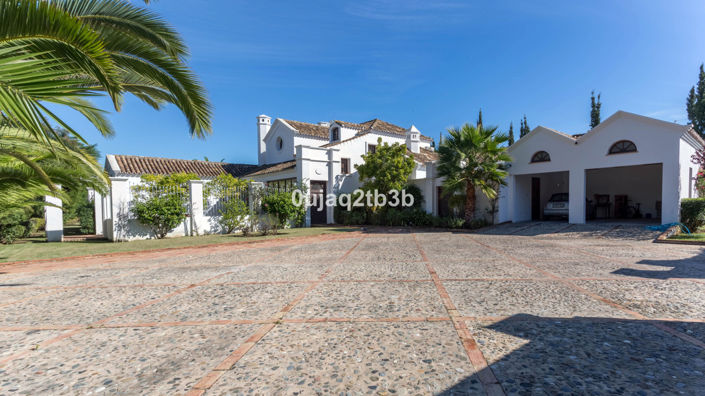Image No.4-6 Bed Villa for sale