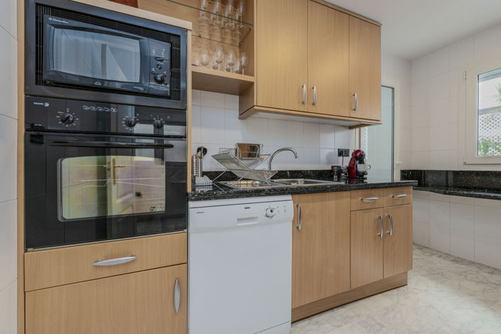 Image No.18-4 Bed Apartment for sale