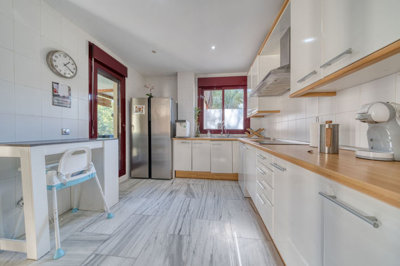 9-467d0cee5b725f3ef65f102a0c2e69c0