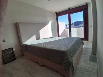 10-bb915d1cb19341576dcdc994b81ab9c5