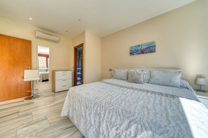 Image No.15-5 Bed Villa for sale