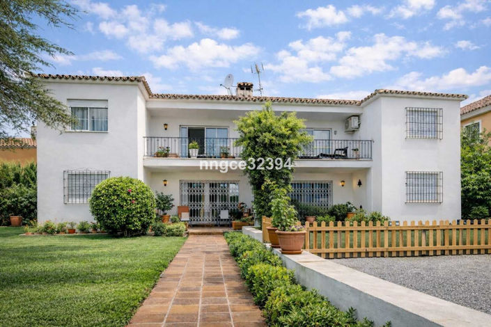 Image No.17-3 Bed Apartment for sale