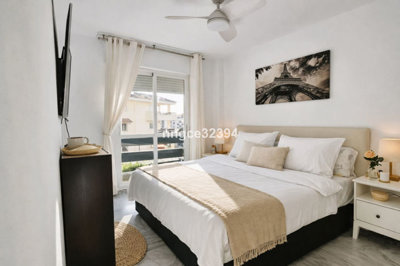 11-20939a0134ad724a8cb2a801094d15a4