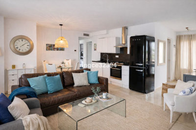 11-20939a0134ad724a8cb2a801094d15a4