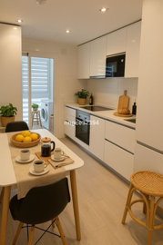 10-bb915d1cb19341576dcdc994b81ab9c5