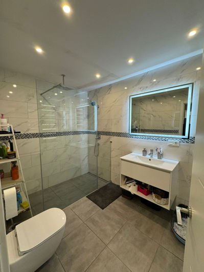 Image No.6-5 Bed Villa for sale