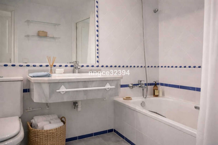 Image No.21-5 Bed Apartment for sale