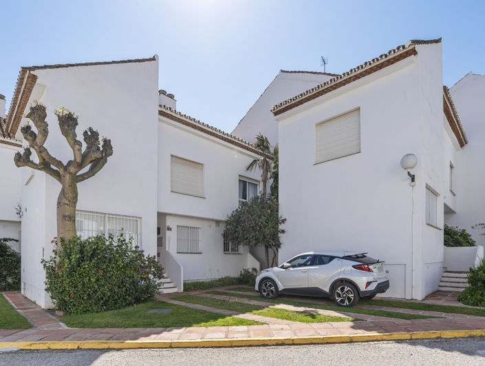 Image No.25-3 Bed Townhouse for sale