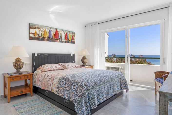 Image No.8-3 Bed Townhouse for sale