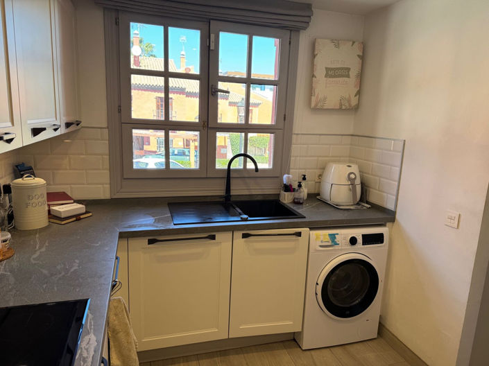 Image No.12-3 Bed Townhouse for sale