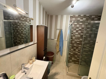 11-20939a0134ad724a8cb2a801094d15a4