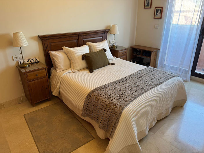 Image No.16-4 Bed Townhouse for sale