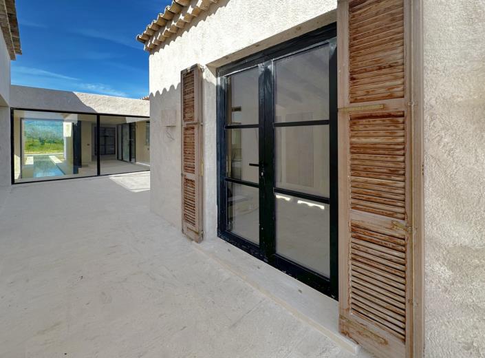 Image No.9-4 Bed Villa for sale