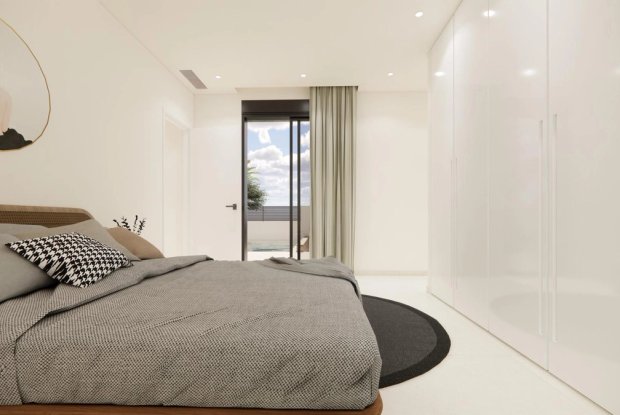 Image No.18-3 Bed Townhouse for sale