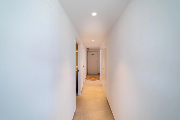 Image No.18-3 Bed Apartment for sale