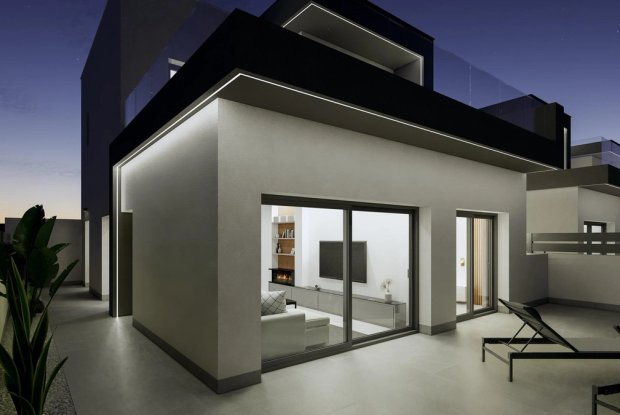 Image No.14-3 Bed Townhouse for sale