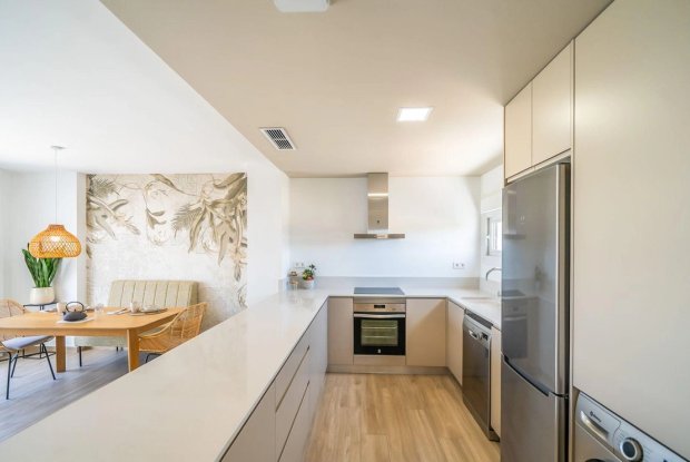 Image No.10-2 Bed Townhouse for sale